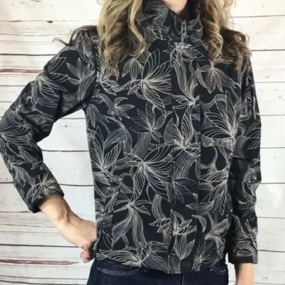 Athleta Odyssey Black Floral Print Jacket, Size XS pockets insulating warm